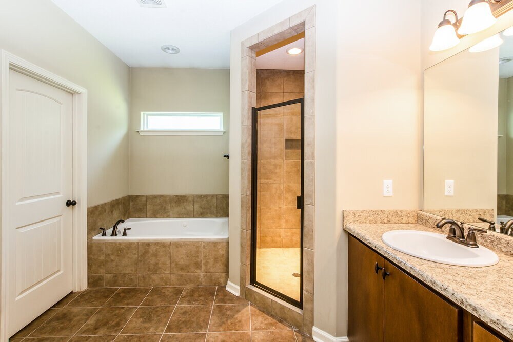 Building Photo - 5009 Forest Oasis Ln
