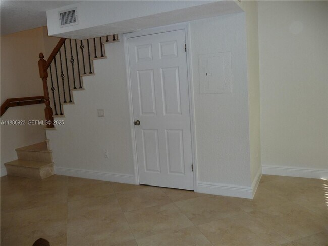 Building Photo - 13904 SW 65th Terrace