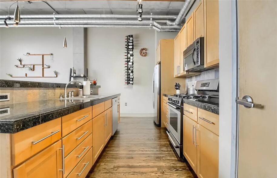 Building Photo - 2899 N Speer Blvd