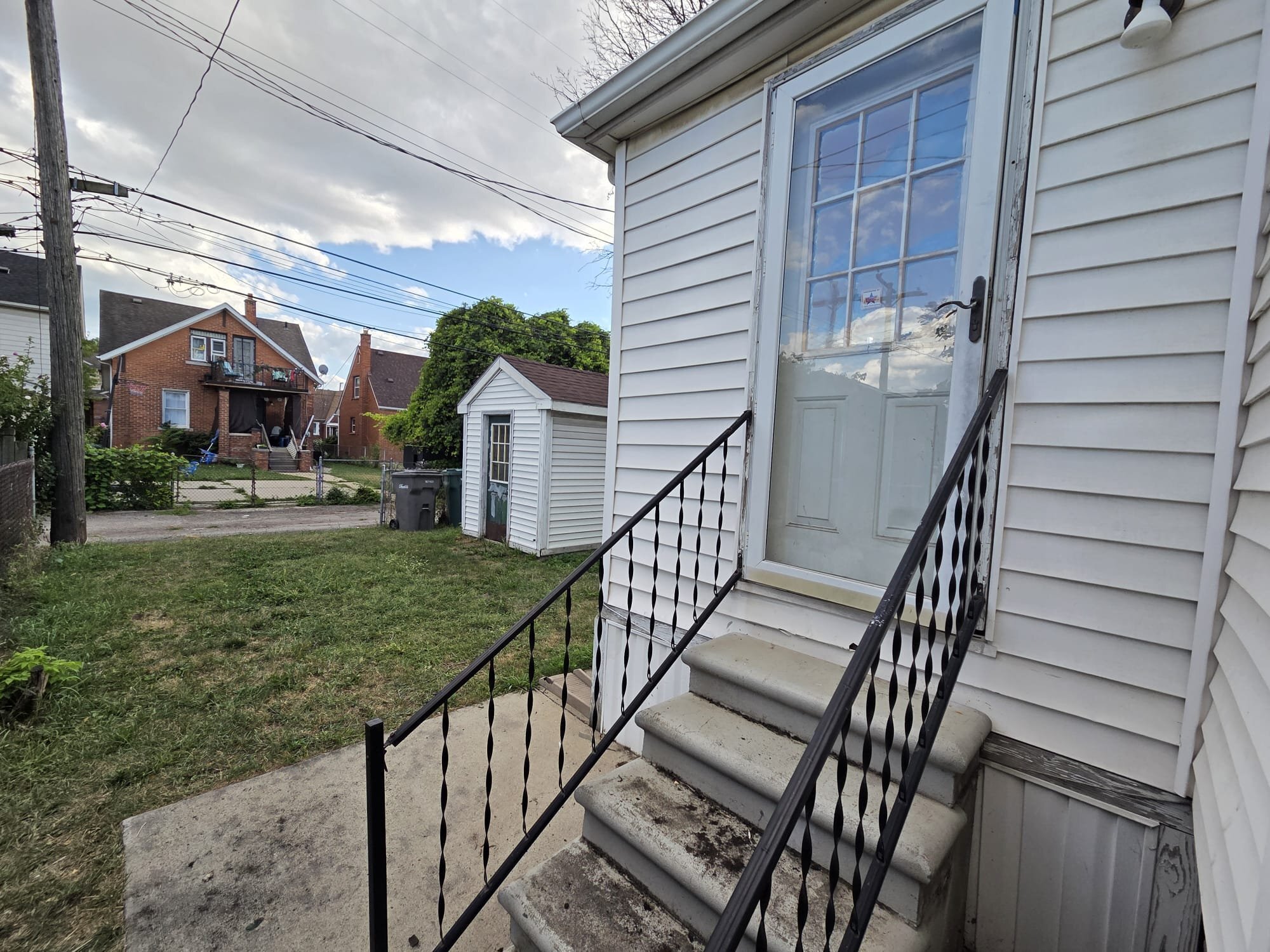 Building Photo - 13835 Barclay St