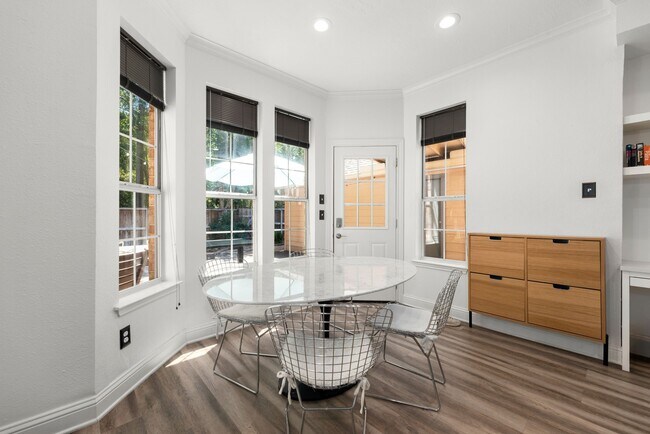 Building Photo - 26 Cinnamon Teal Pl