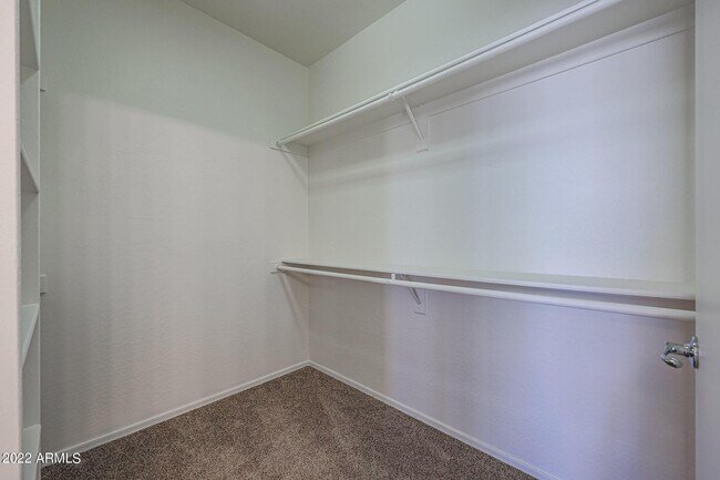 Building Photo - 16848 W Cottonwood St