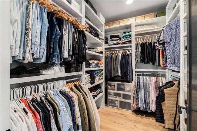 Building Photo - 661 Auburn Ave NE