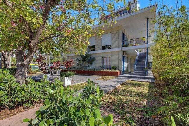 Building Photo - 1685 Jefferson Ave