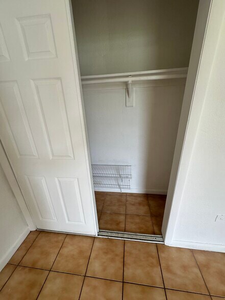 Building Photo - 7226 SW 94th Pl