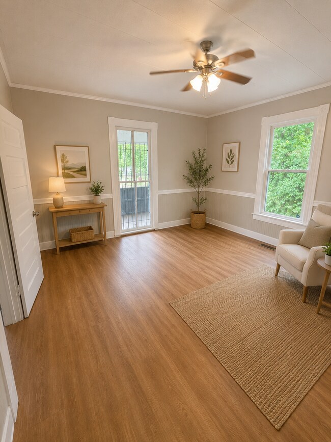 Building Photo - 4052 Mikado Ave