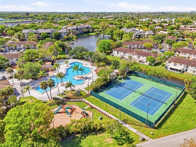 Building Photo - 6704 SW 114th Pl