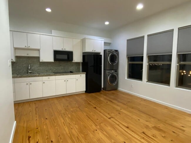 Building Photo - 1708 Winter St