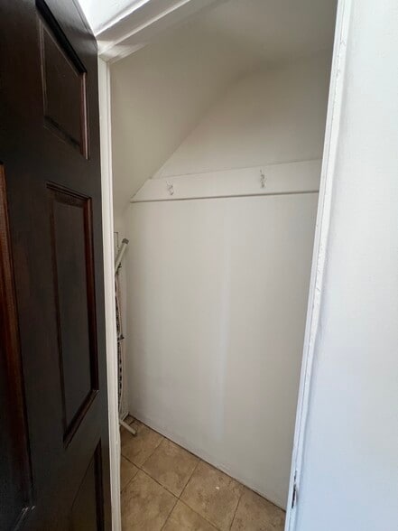 Building Photo - 5255 1/2 Denny Ave