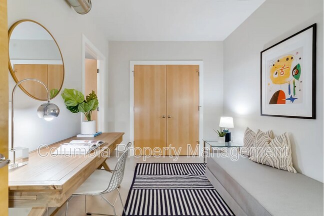 Building Photo - 1133 14th St NW