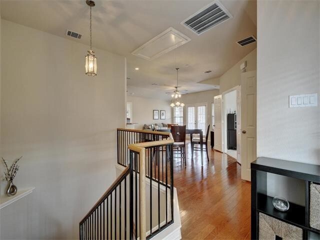 Building Photo - 1310 W Parmer Ln