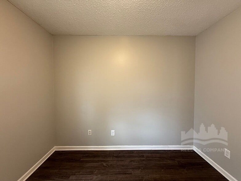 Building Photo - 5700 Ridgetop Dr