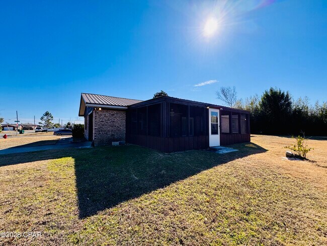 Building Photo - 163 Lauren Ln