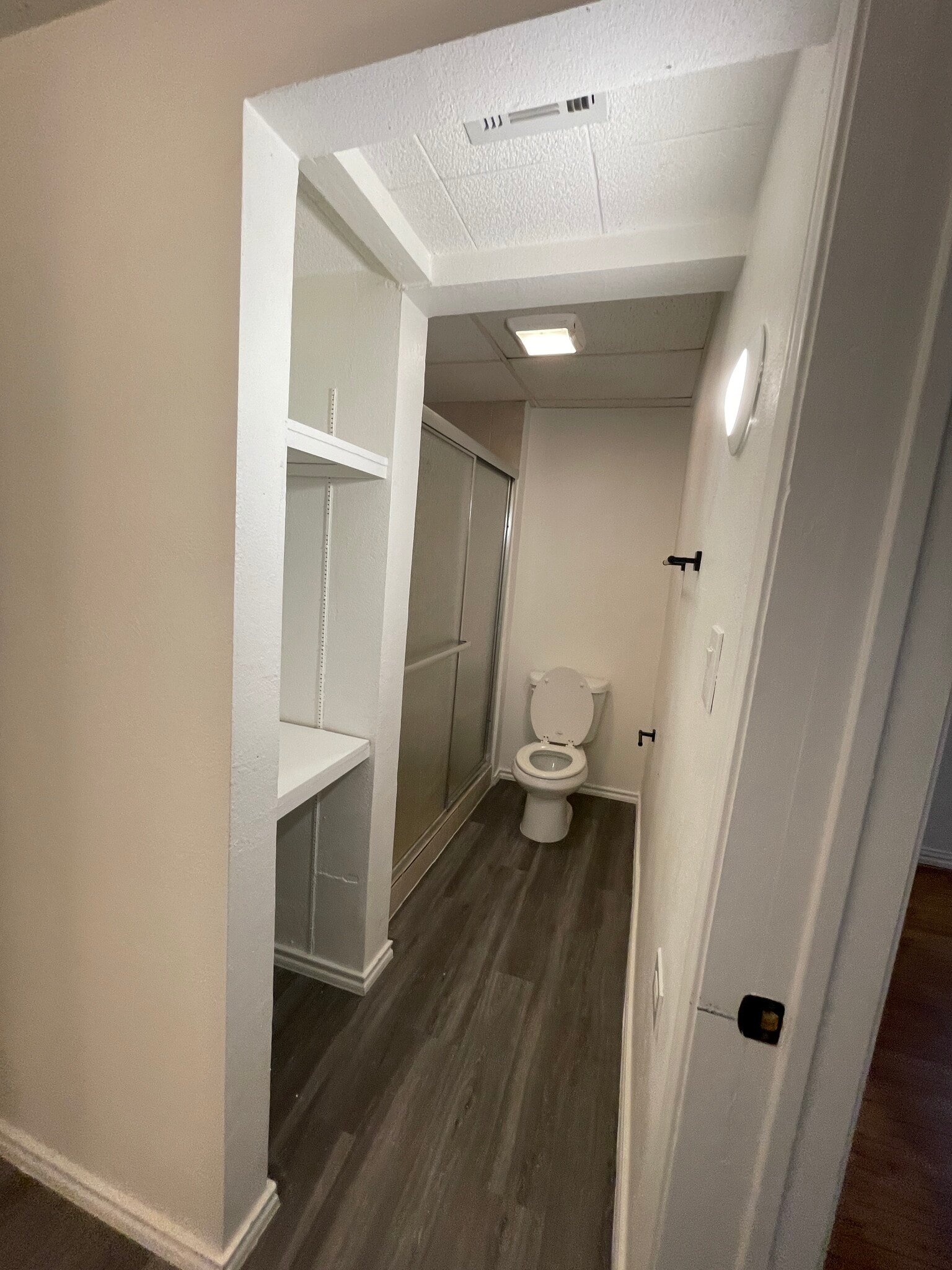 Building Photo - 5332 Lindsley Ave