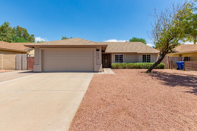 Primary Photo - 15433 N 63rd St