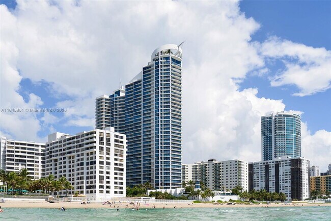 Building Photo - 3101 S Ocean Dr