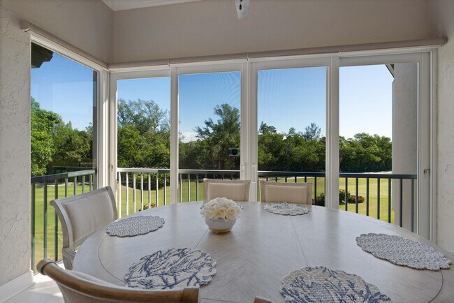 Building Photo - 2706 Fairway Dr N