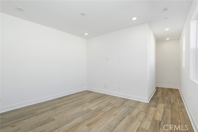 Building Photo - 27213 Tamarack Ln