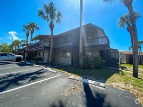 Building Photo - 2 Bedroom, 2 bathroom condo For Rent in To...