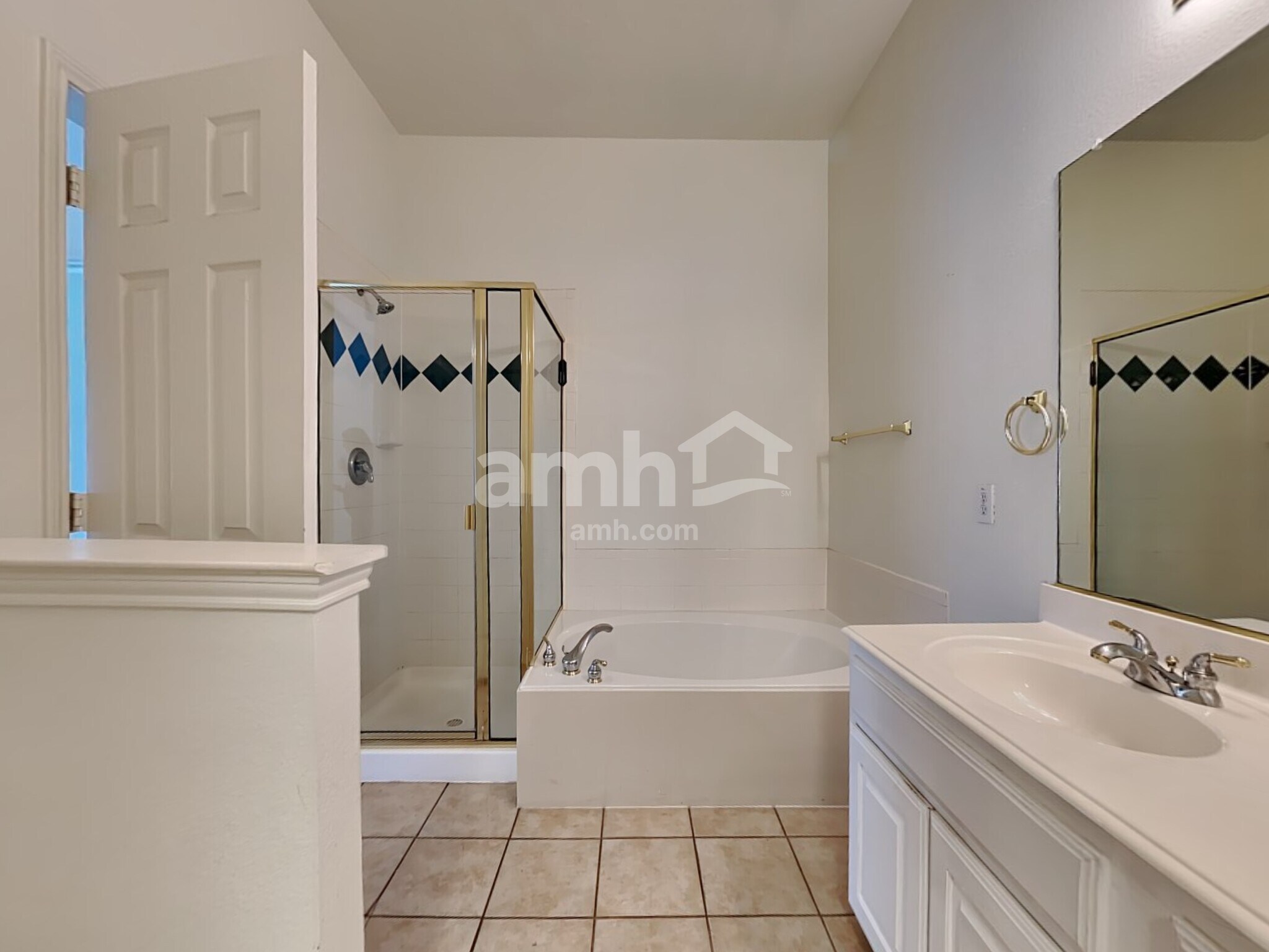 Building Photo - 2923 Tanglebrook Dr