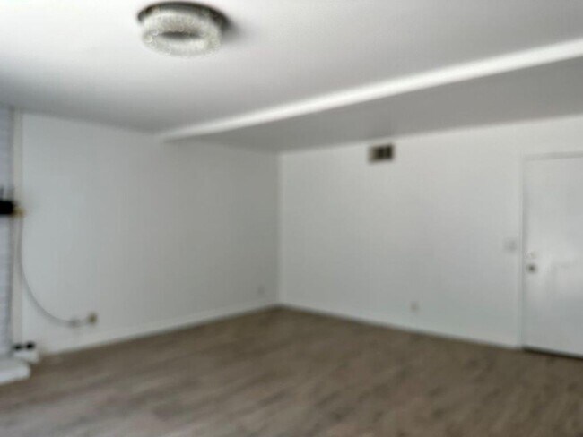 Building Photo - Spacious 4-Bedroom Home with Solar in Prim...