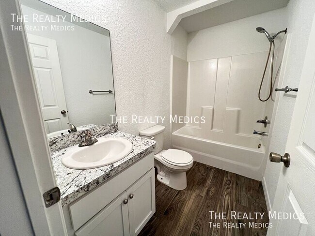 Building Photo - 3152 SW 151st Ave