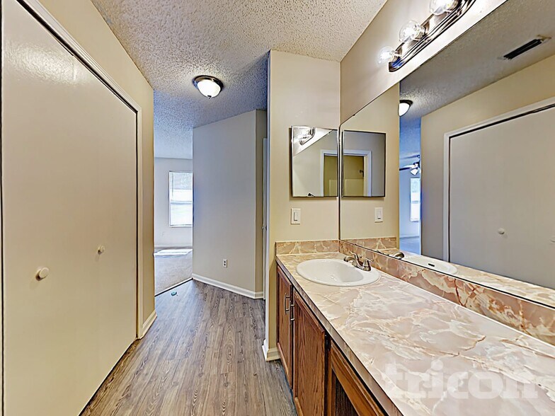 Building Photo - 8168 Fort Lee Trail