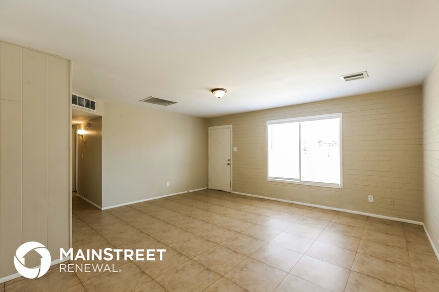 Building Photo - 3133 W Marshall Ave