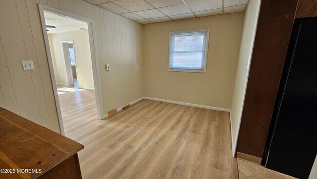 Building Photo - 12 Anderson Dr