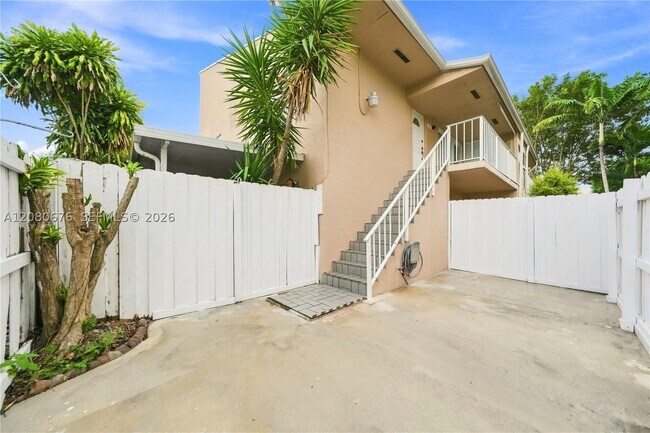 Building Photo - 8410 SW 154th Cir Ct