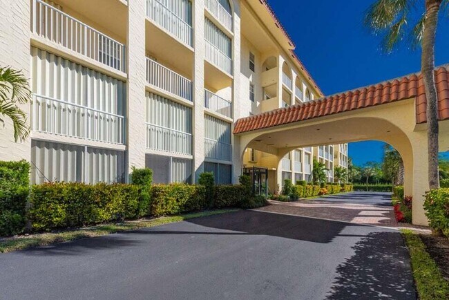 Building Photo - 951 De Soto Rd