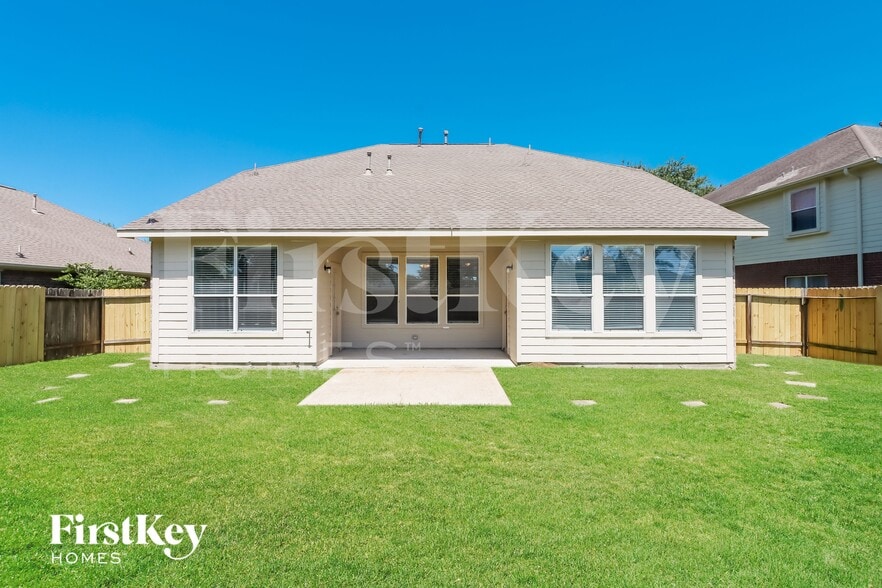 Building Photo - 11319 Sandermeyer Dr