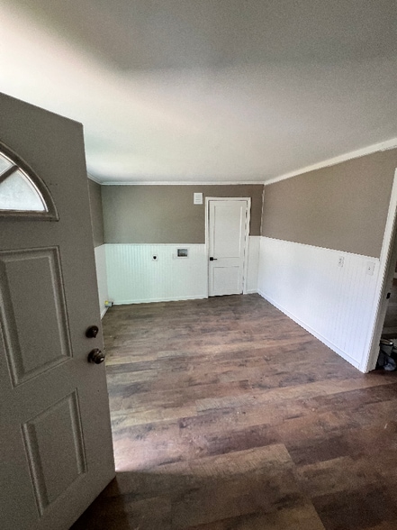 Building Photo - 411 N Pottenger Ave