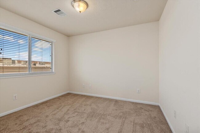Building Photo - 2742 Windy Thicket Ln