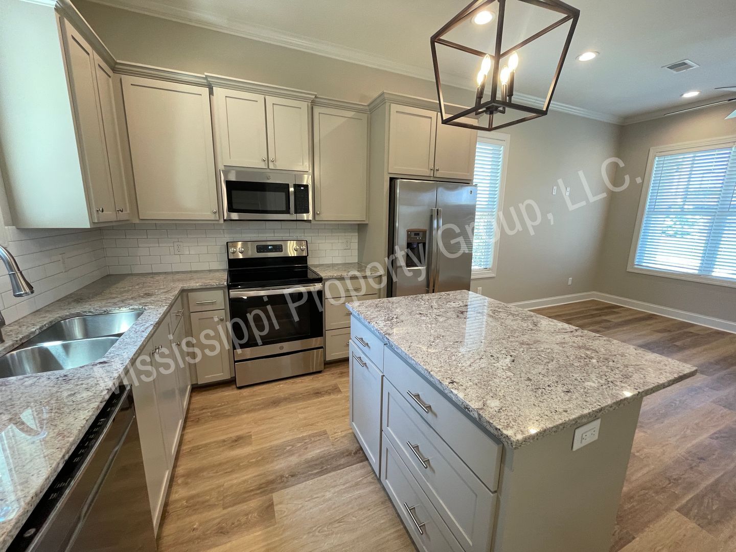 Building Photo - 200 Crabapple Cv