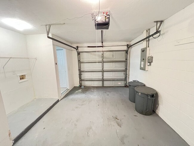 Building Photo - Lovely 3 bd/2 ba home in Summerfield!