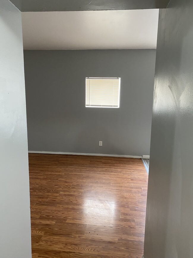 Building Photo - 6009