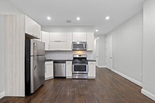Building Photo - 1578 Eastern Pky