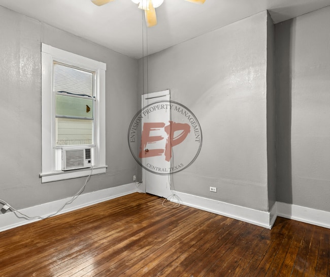 Building Photo - 423 Sherman St