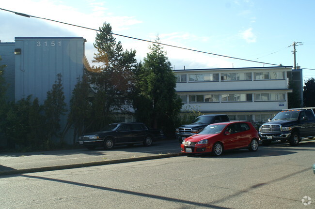 Primary Photo - Riptide Apartments