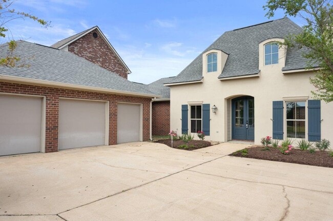 Building Photo - 4150 Primrose Dr