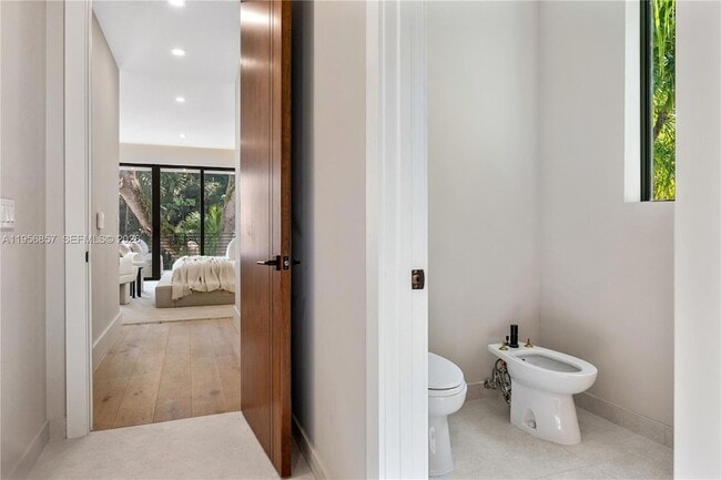 Building Photo - 2805 Freeman St