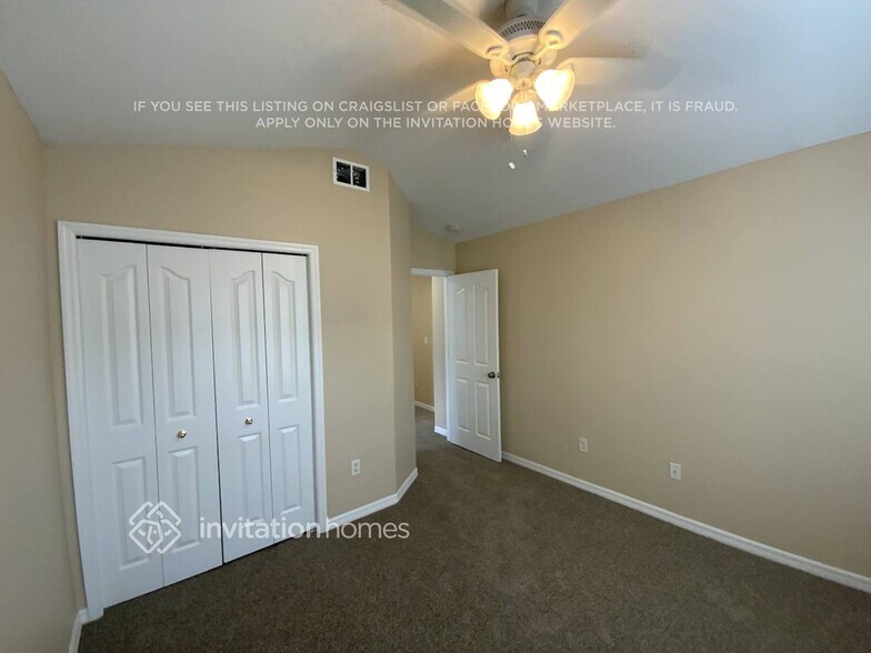 Building Photo - 10507 Grayslake Ct