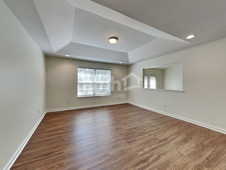 Building Photo - 108 River Watch Dr