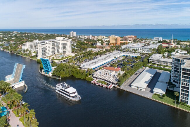 Building Photo - 4000 S Ocean Blvd