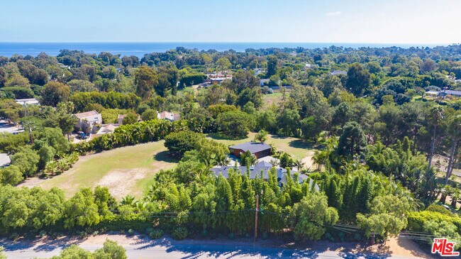 Building Photo - 6522 Wildlife Rd