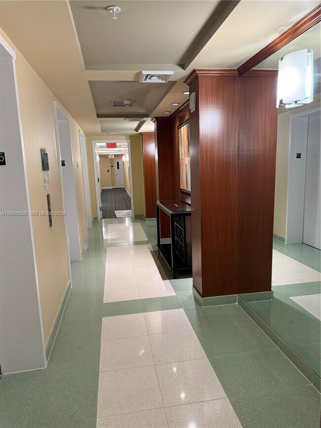 Building Photo - 1755 E Hallandale Beach Blvd