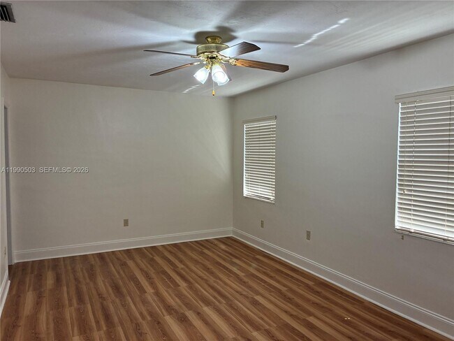 Building Photo - 12213 SW 110th Ln