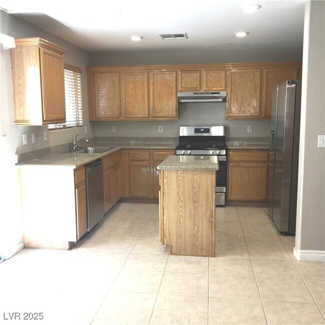 Building Photo - 5055 Lime Kiln Ave