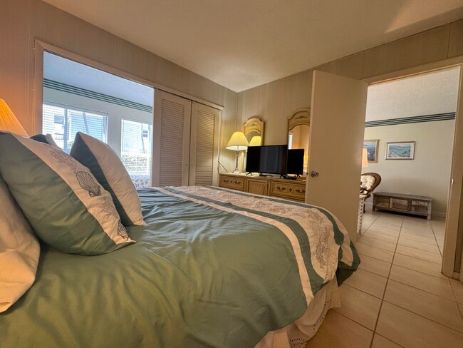 Building Photo - 1501 NE Ocean Blvd